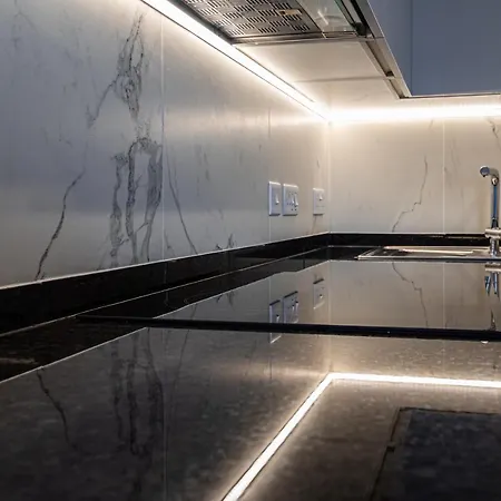 E1 Studios-hosted By Sweetstay Гибралтар