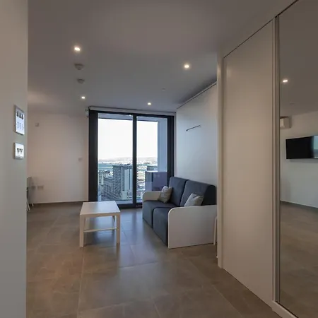 E1 Studios-hosted By Sweetstay מלון